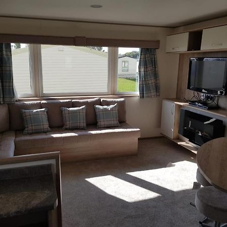 Gold Plus Caravan 딤처치 외부 사진